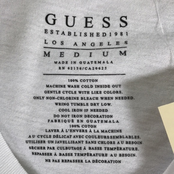 2/$25 GUESS Pure White Short Sleeve Shirt Size Medium - Picture 7 of 9